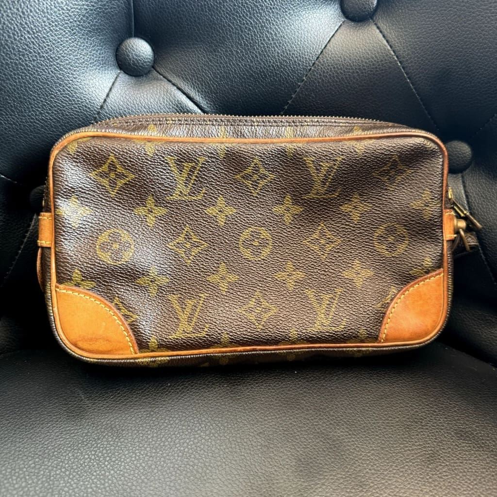 LOUIS VUITTON Monogram Marly Dragonne Clutch/ Wristlet (MSRP $1000 + ) - Small / Canvas( + 1) / Clutch