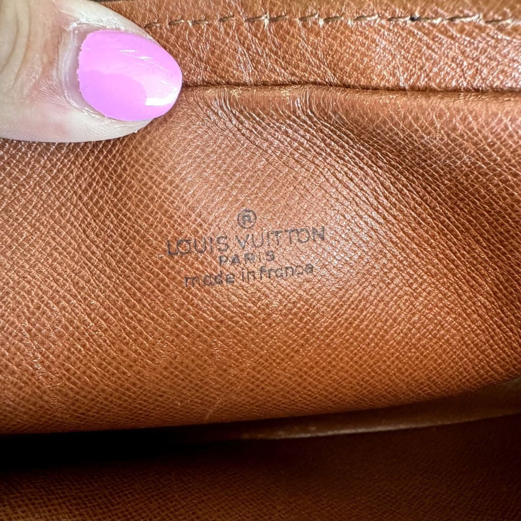 LOUIS VUITTON Monogram Marly Dragonne Clutch/ Wristlet (MSRP $1000 + ) - Small / Canvas( + 1) / Clutch