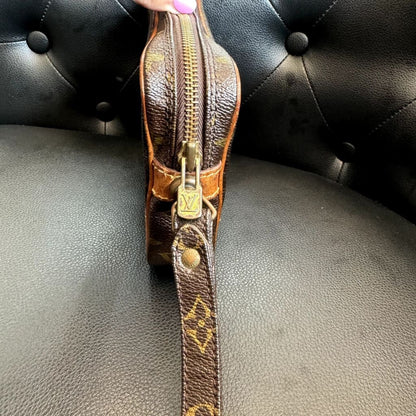 LOUIS VUITTON Monogram Marly Dragonne Clutch/ Wristlet (MSRP $1000 + ) - Small / Canvas( + 1) / Clutch