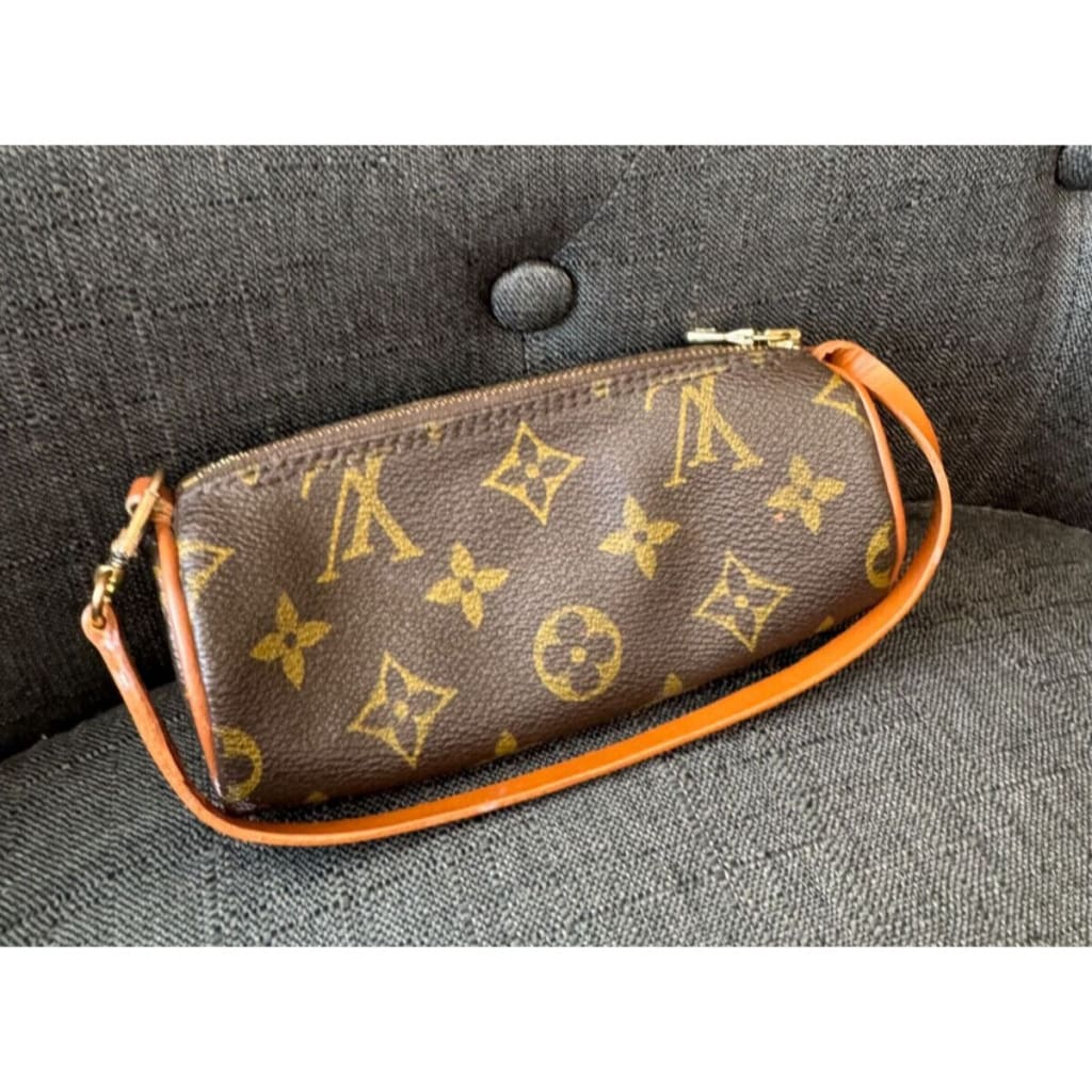 Louis Vuitton Monogram Mini Papillon Pochette - Material / Leather / Clutch