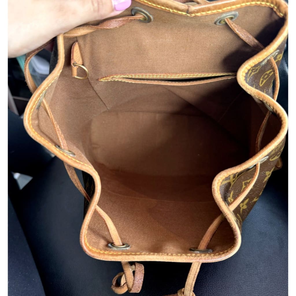 LOUIS VUITTON Monogram Montsouris MM Backpack (MSRP $1500 + ) - Medium / Leather / Backpack