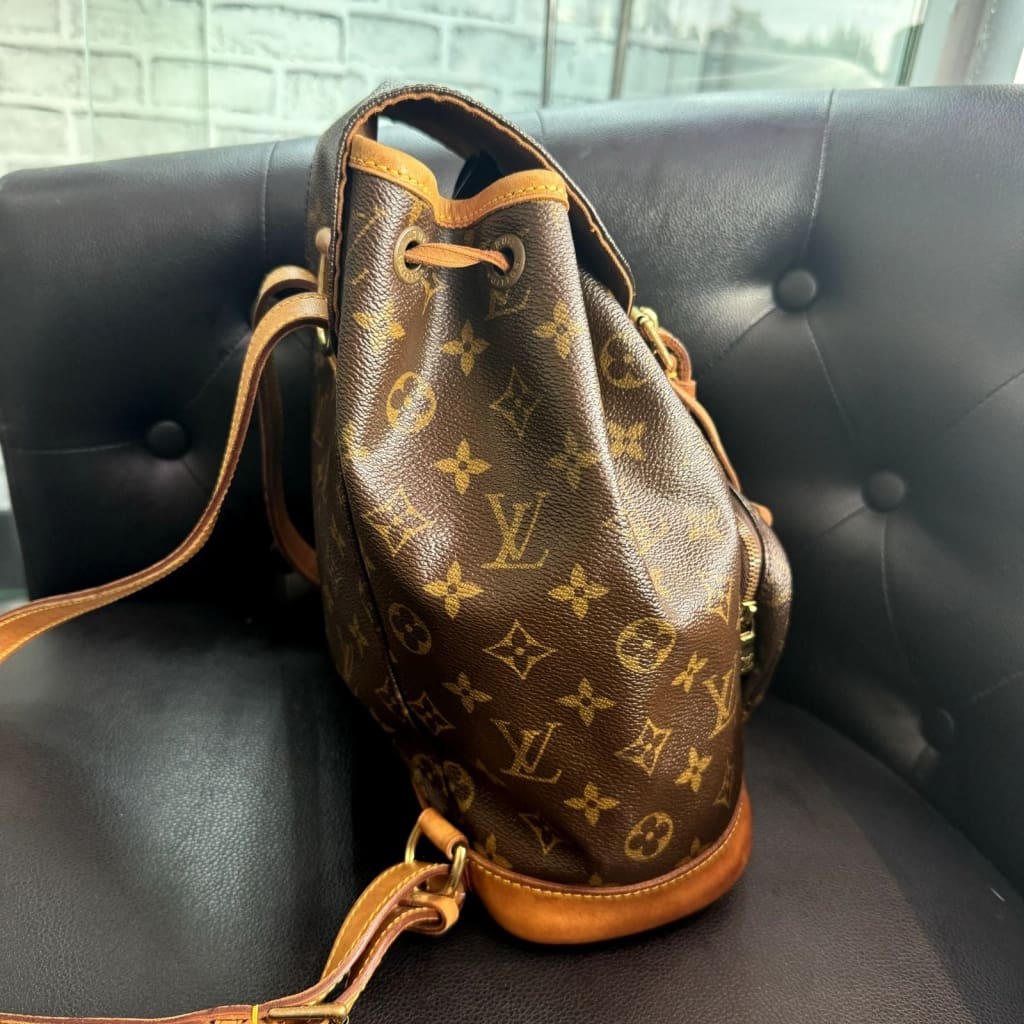 LOUIS VUITTON Monogram Montsouris MM Backpack (MSRP $1500 + ) - Medium / Leather / Backpack