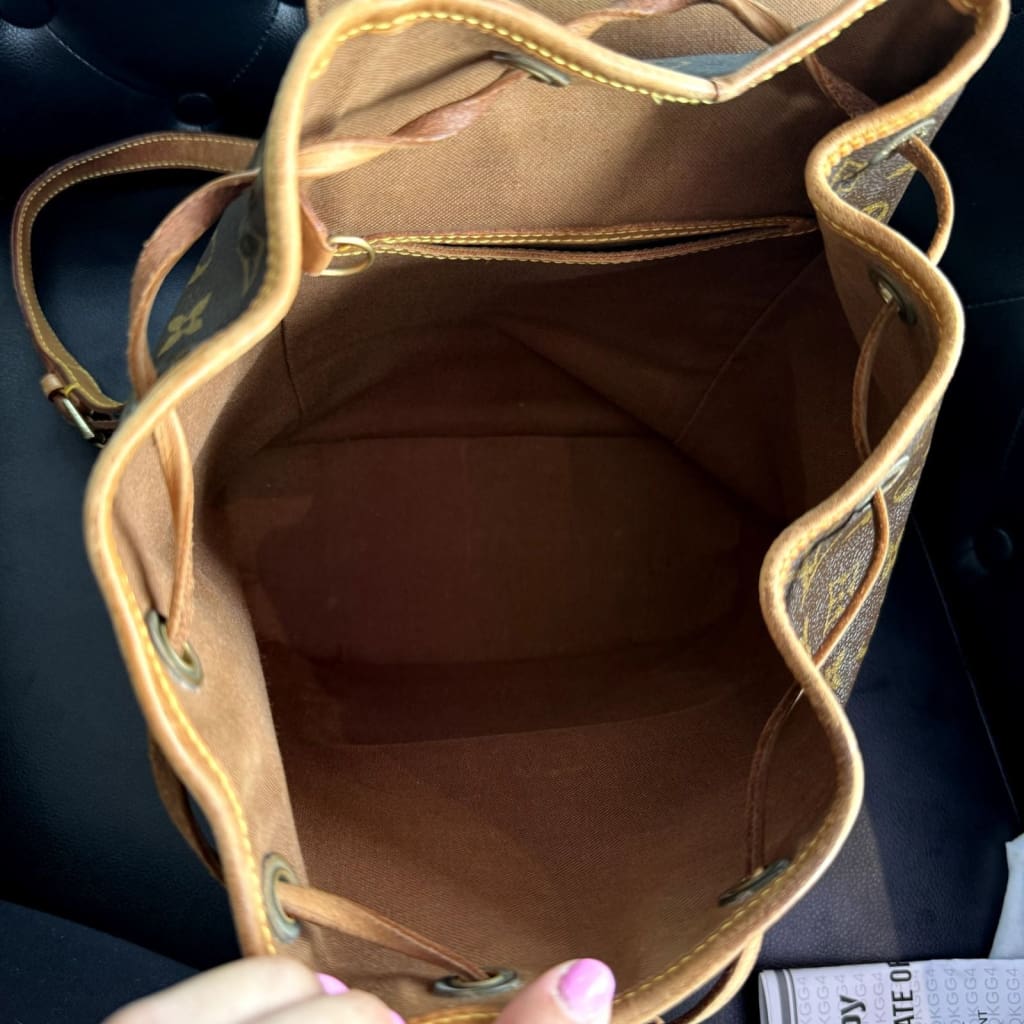 LOUIS VUITTON Monogram Montsouris MM Backpack (MSRP $1500 + ) - Medium / Leather / Backpack