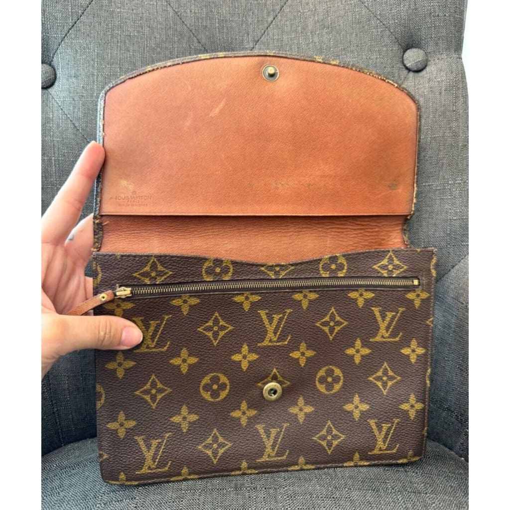 Louis Vuitton Monogram Pochette Rabat Clutch 23 w/ Chain