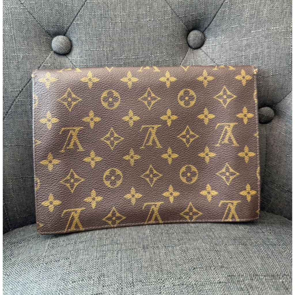 Louis Vuitton Monogram Pochette Rabat Clutch 23 w/ Chain