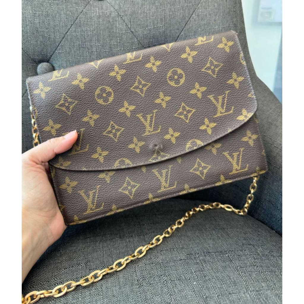 Louis Vuitton Monogram Pochette Rabat Clutch 23 w/ Chain