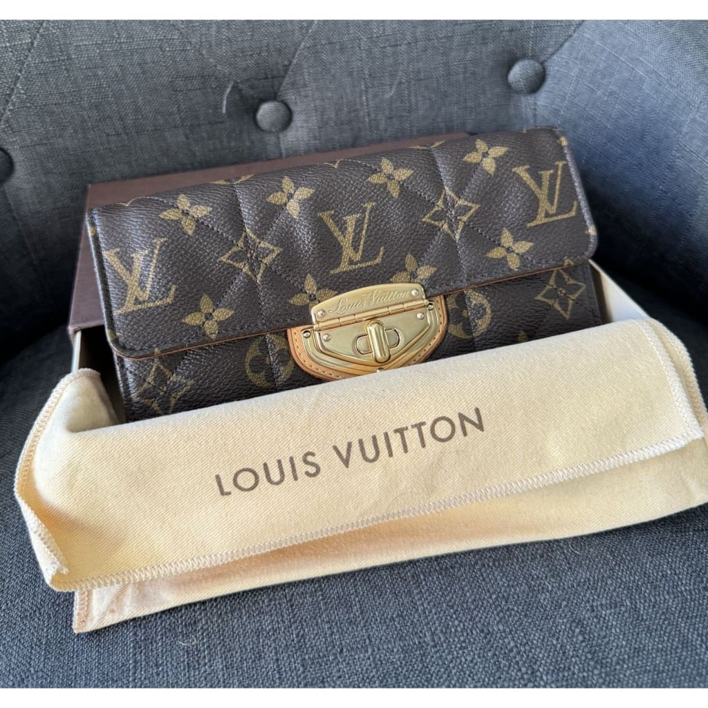 LOUIS VUITTON Monogram Sarah Etoile Quilted Long Wallet (MSRP $1,060) - Long Wallet / Leather / Long Wallet