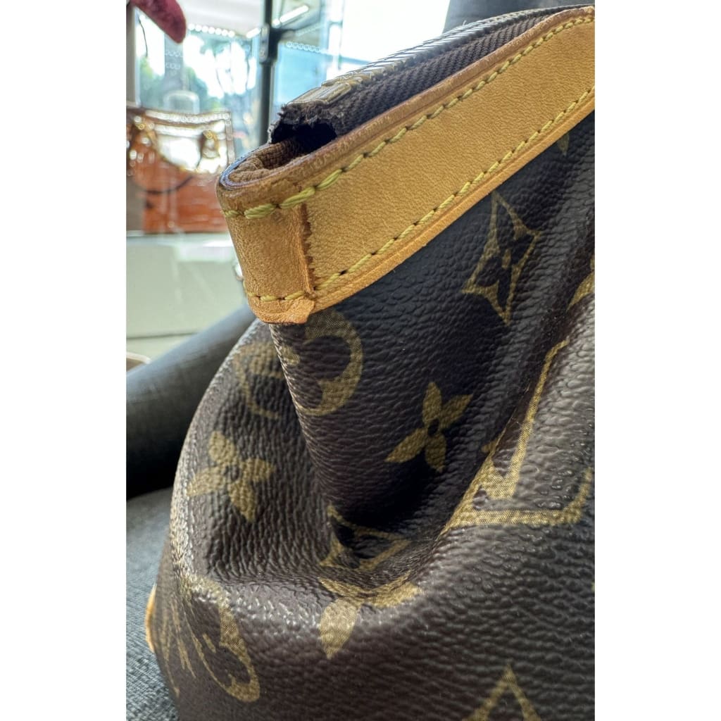 Louis Vuitton Monogram Trivoli PM - PM / Brown / leather