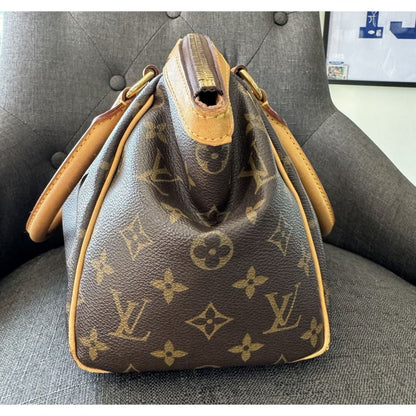 Louis Vuitton Monogram Trivoli PM - PM / Brown / leather