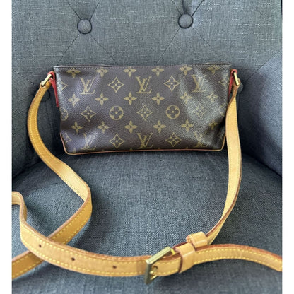 Louis Vuitton Monogram Trotteur Crossbody Bag - Brown / coated canvas / Crossbody bag