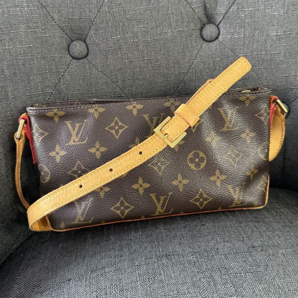 Louis Vuitton Monogram Trotteur Crossbody Bag - Brown / coated canvas / Crossbody bag