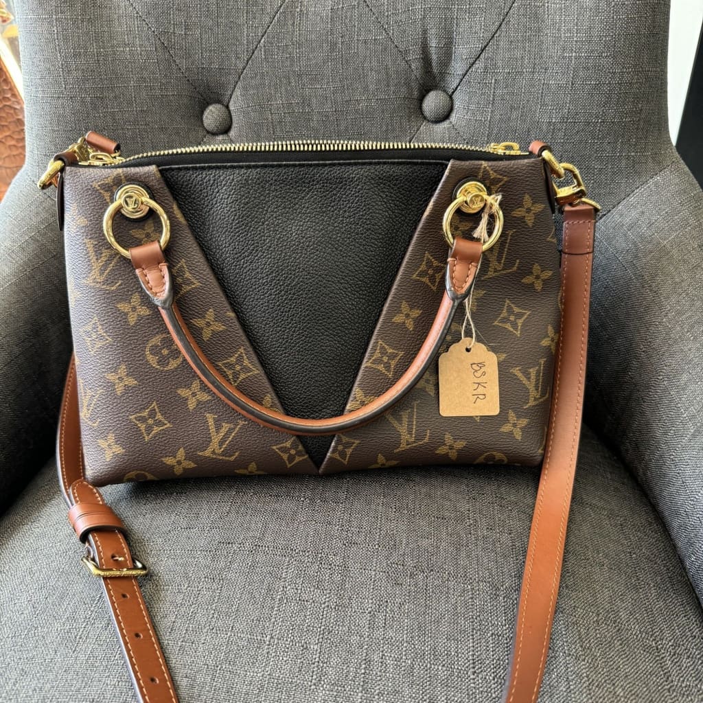 LOUIS VUITTON Monogram V Tote BB - BB / Black / Leather