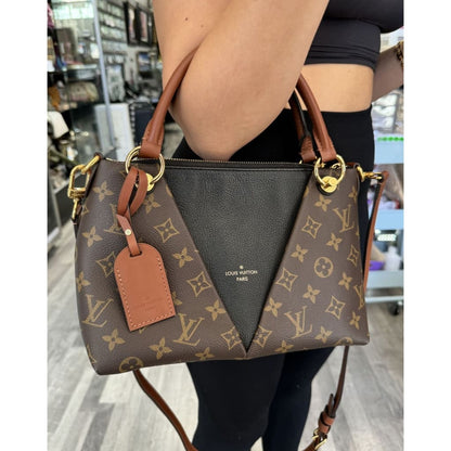 LOUIS VUITTON Monogram V Tote BB - BB / Black / Leather