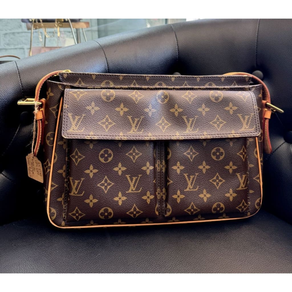 LOUIS VUITTON Monogram Viva-Cite (MSRP $2000 + ) - GM / Leather / Shoulder Bag