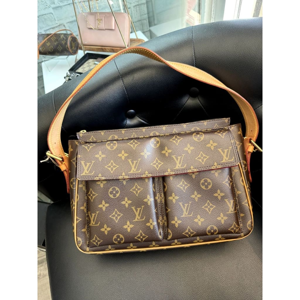 LOUIS VUITTON Monogram Viva-Cite (MSRP $2000 + ) - GM / Leather / Shoulder Bag