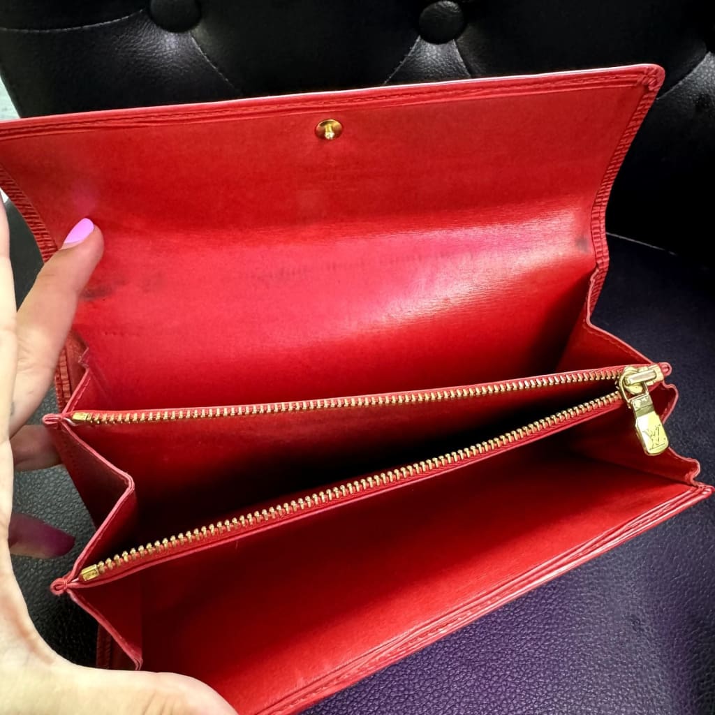 LOUIS VUITTON Red Epi Sarah Long Wallet (MSRP $825) - Red / Leather / wallet