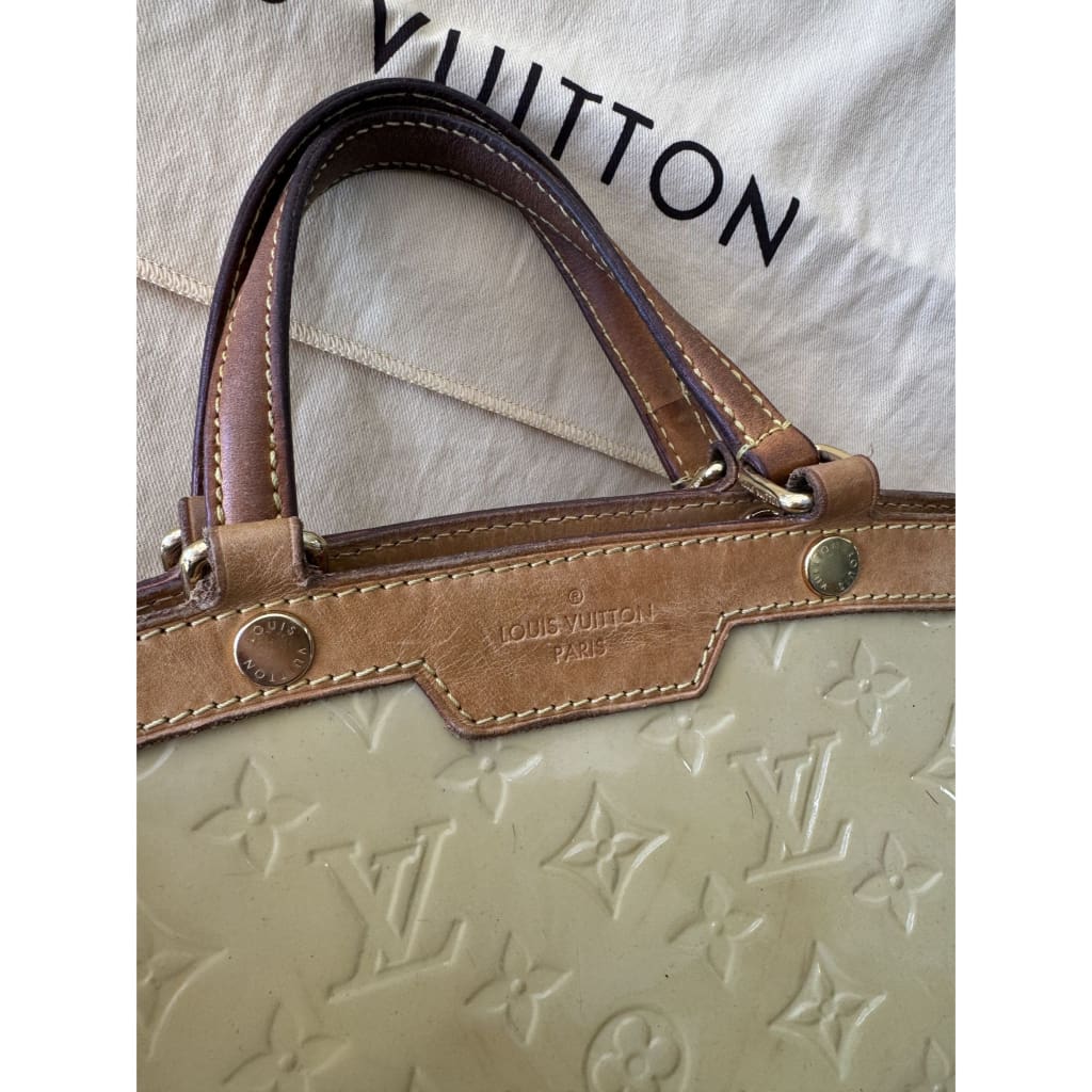 Louis Vuitton Yellow Vernis MM Brea Bag With Crossbody Strap & Dustbag - MM / Yellow / Leather