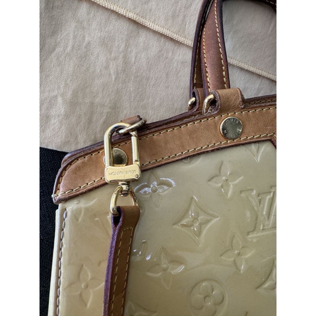 Louis Vuitton Yellow Vernis MM Brea Bag With Crossbody Strap & Dustbag - MM / Yellow / Leather