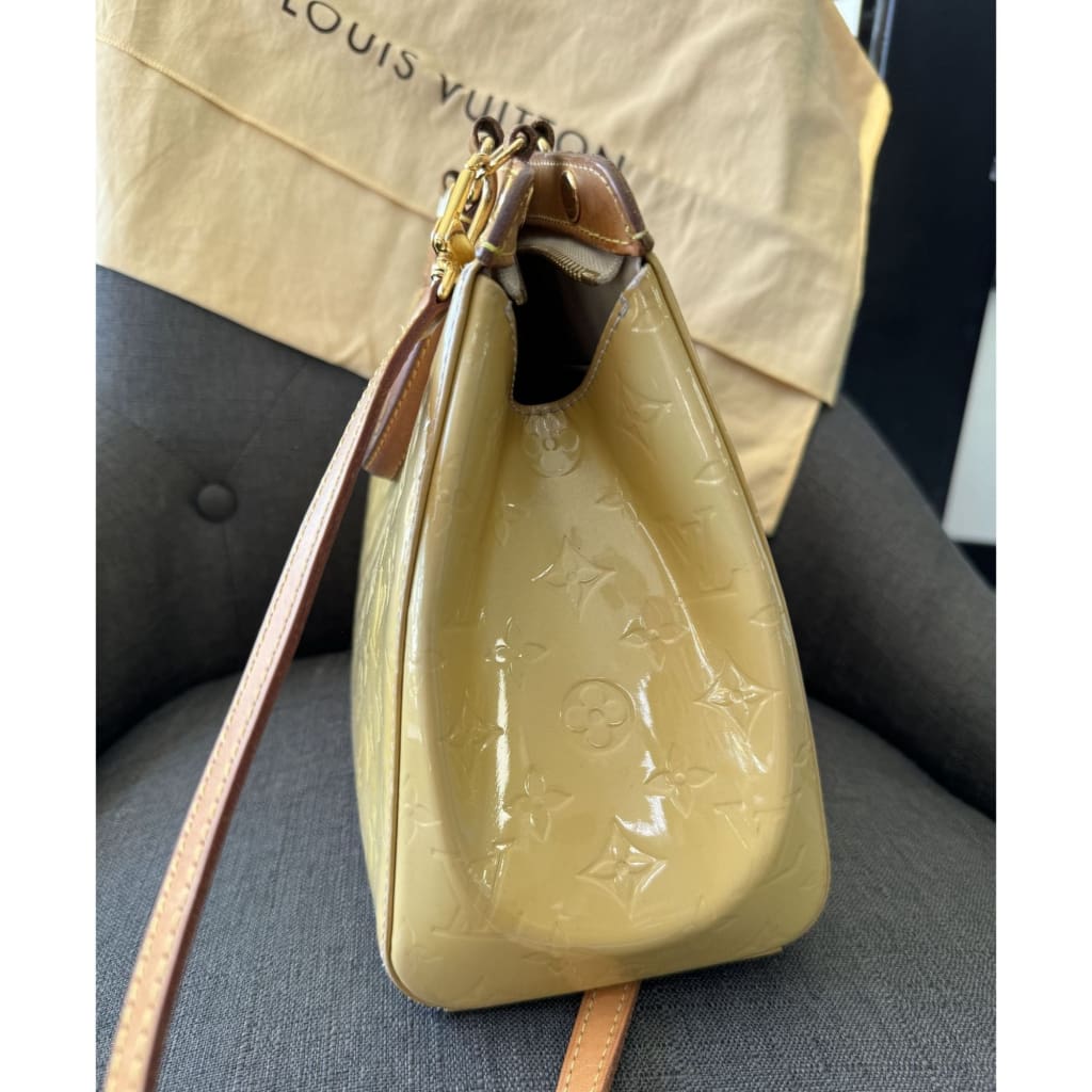 Louis Vuitton Yellow Vernis MM Brea Bag With Crossbody Strap & Dustbag - MM / Yellow / Leather