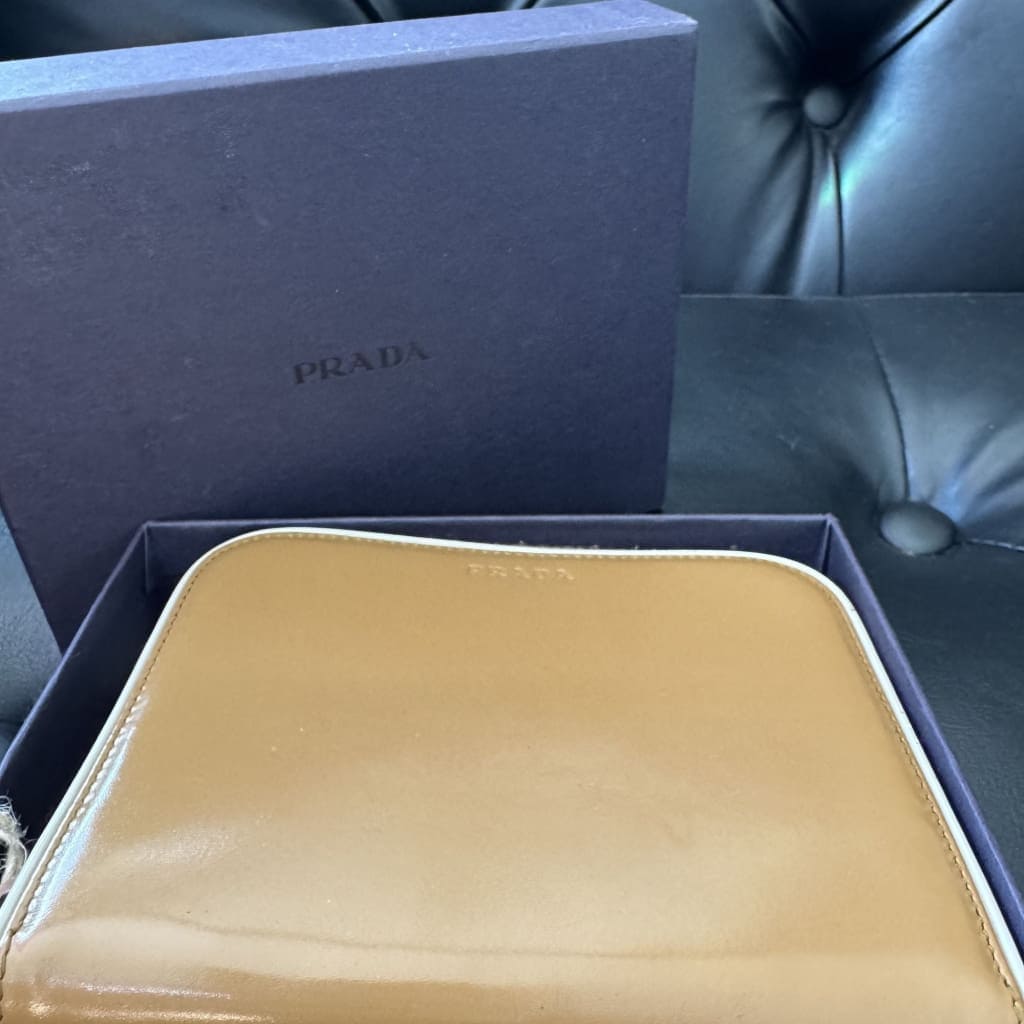 Prada Brown Leather Compact Wallet NWB - beige / leather / compact